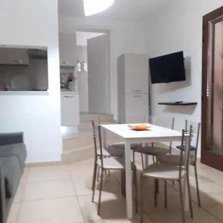 Soleluna בית הארחה