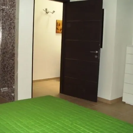 Soleluna בית הארחה 4*