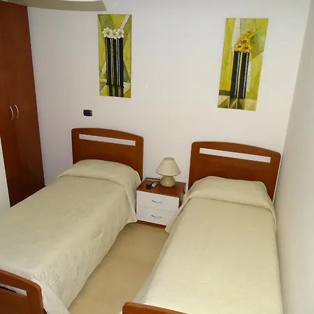 Soleluna בית הארחה